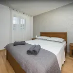 Dvori Vi Kovi-seven Bedroom With Swimming Pool Villa