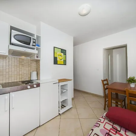 Dvori Vi Kovi-seven Bedroom With Swimming Pool