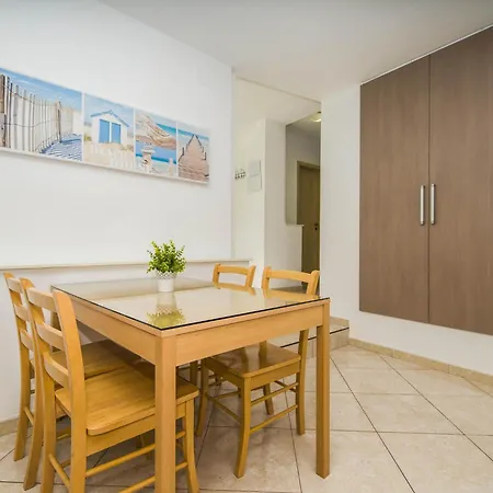 Villa Dvori Vi Kovi-seven Bedroom With Swimming Pool Podstrana