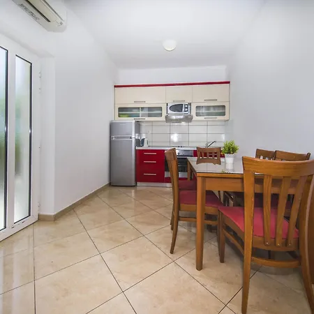Dvori Vi Kovi-seven Bedroom With Swimming Pool Villa