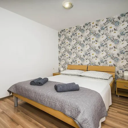 别墅 Dvori Vi Kovi-seven Bedroom With Swimming Pool *