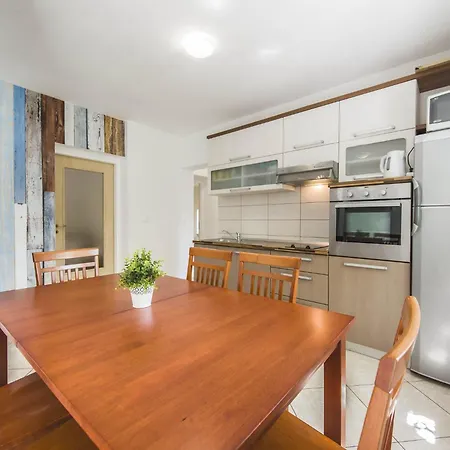 Villa Dvori Vi Kovi-seven Bedroom With Swimming Pool *