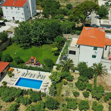 Dvori Vi Kovi-seven Bedroom With Swimming Pool Villa Podstrana