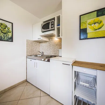Dvori Vi Kovi-seven Bedroom With Swimming Pool *